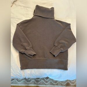 Varley Milton Sweat “Deep Charcoal” in XS